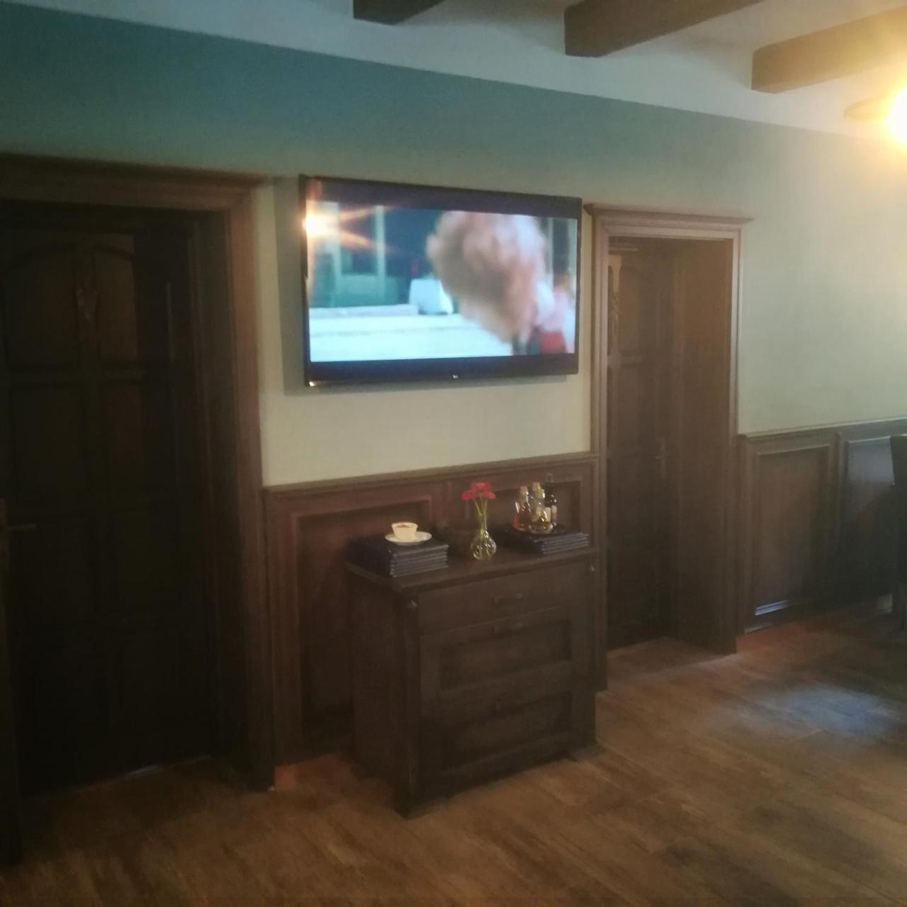 Penzion A Restauracia Hanisberg Krupina Εξωτερικό φωτογραφία