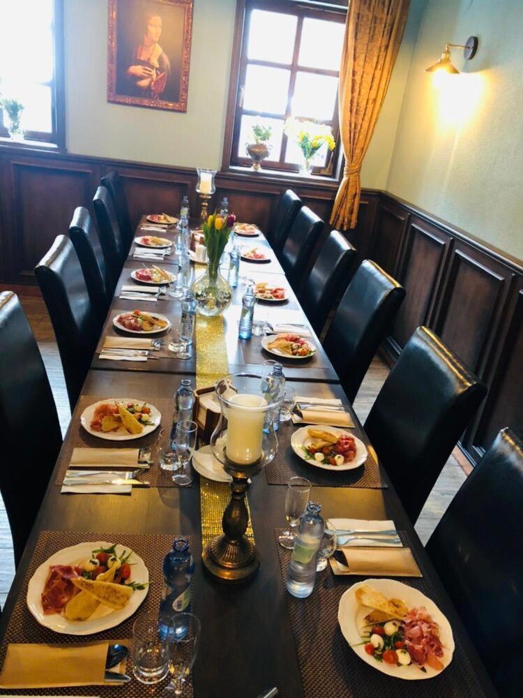 Penzion A Restauracia Hanisberg Krupina Εξωτερικό φωτογραφία