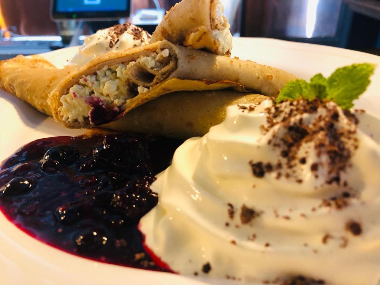 Penzion A Restauracia Hanisberg Krupina Εξωτερικό φωτογραφία