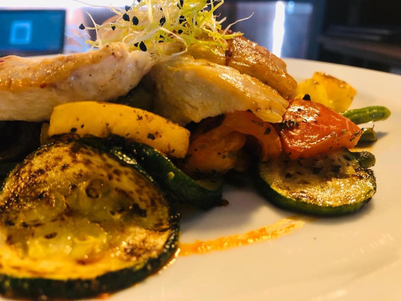 Penzion A Restauracia Hanisberg Krupina Εξωτερικό φωτογραφία